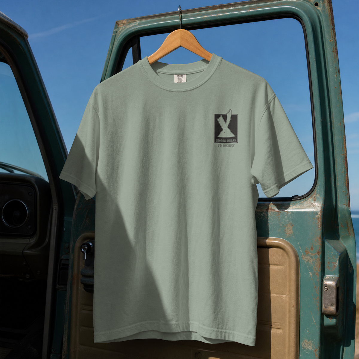 LLAGOX "Know What To Reject" Oversize Tişört